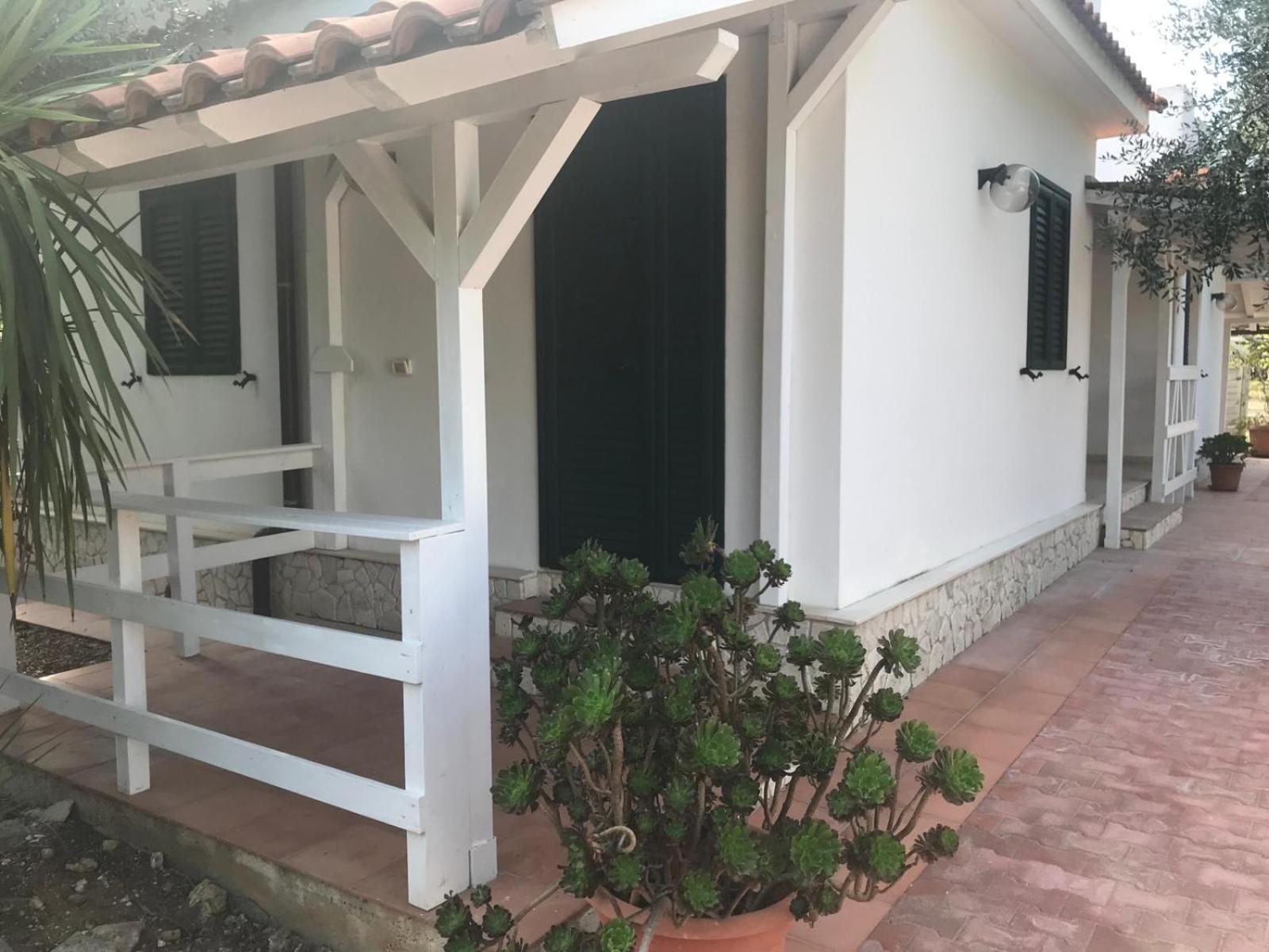 Villa Monica Appartamenti Vieste Bagian luar foto