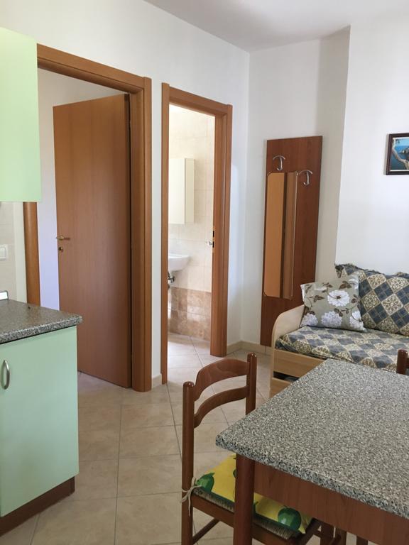 Villa Monica Appartamenti Vieste Bagian luar foto